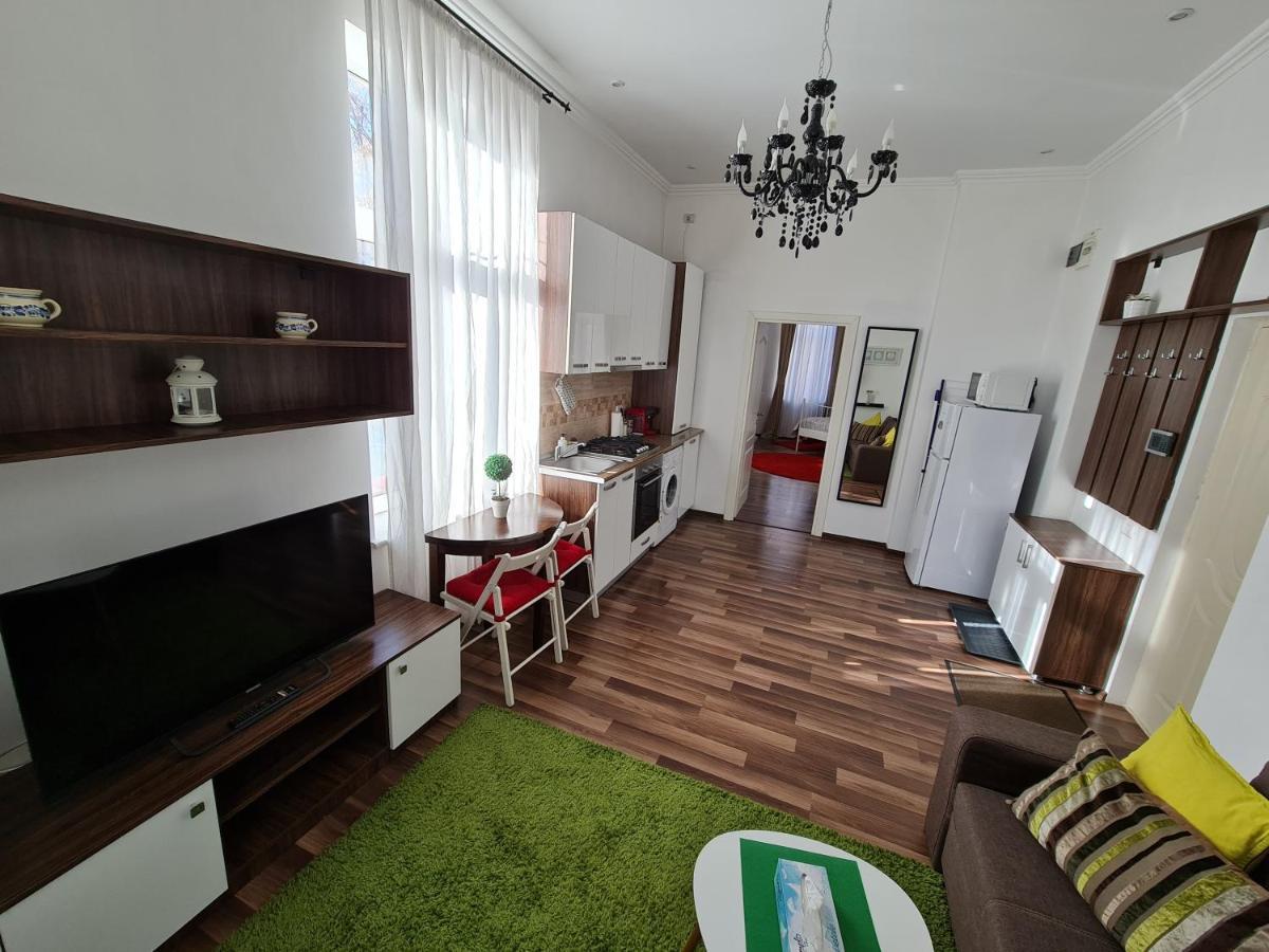 Downtown Central University Apartament - Cal1 Bukares Bagian luar foto