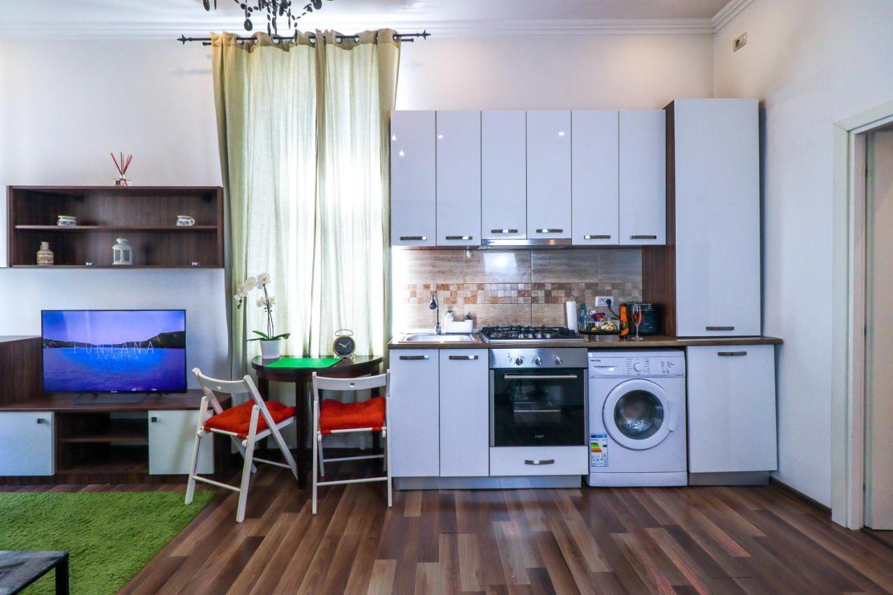 Downtown Central University Apartament - Cal1 Bukares Bagian luar foto