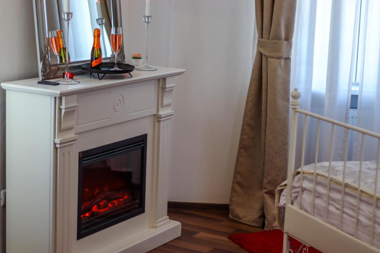 Downtown Central University Apartament - Cal1 Bukares Bagian luar foto