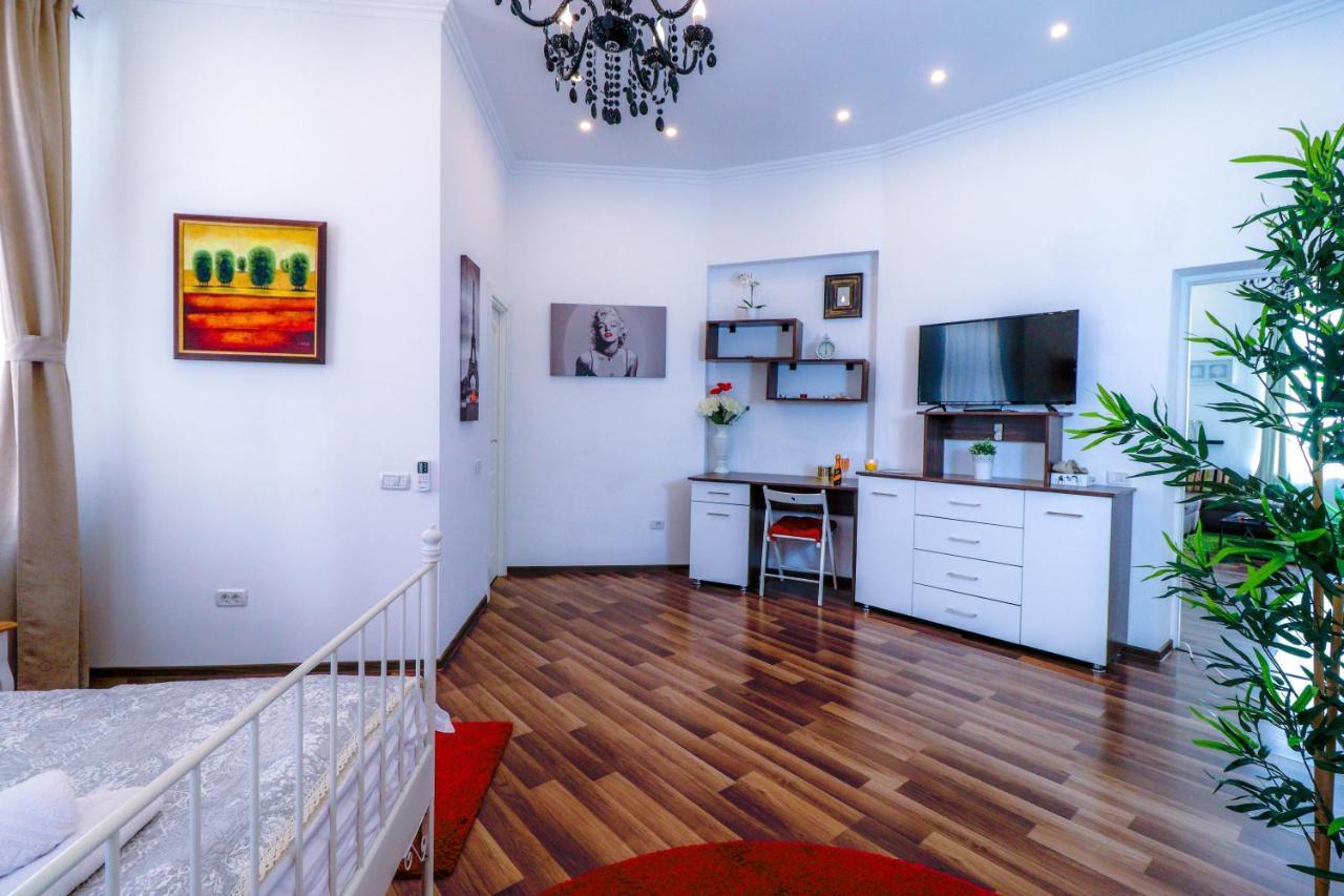 Downtown Central University Apartament - Cal1 Bukares Bagian luar foto