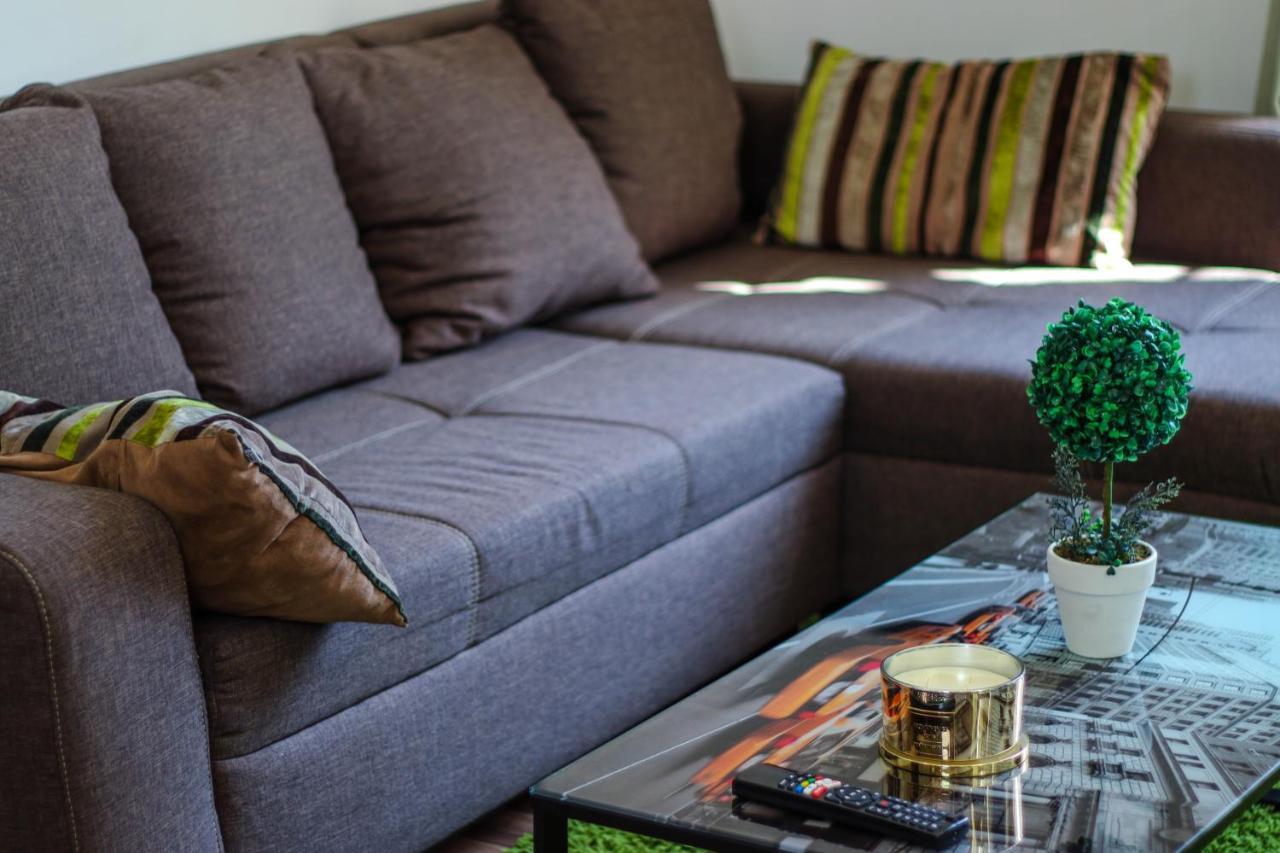 Downtown Central University Apartament - Cal1 Bukares Bagian luar foto