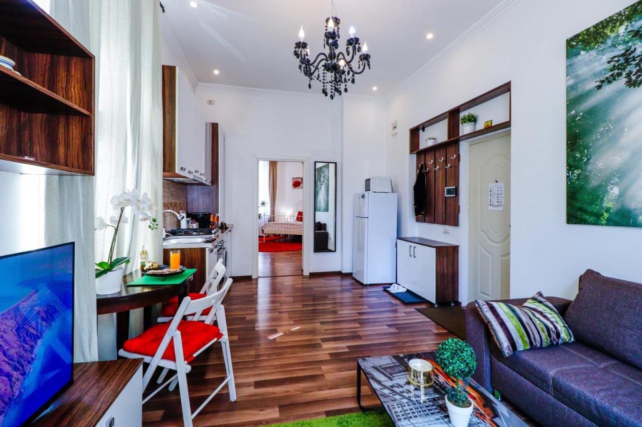 Downtown Central University Apartament - Cal1 Bukares Bagian luar foto
